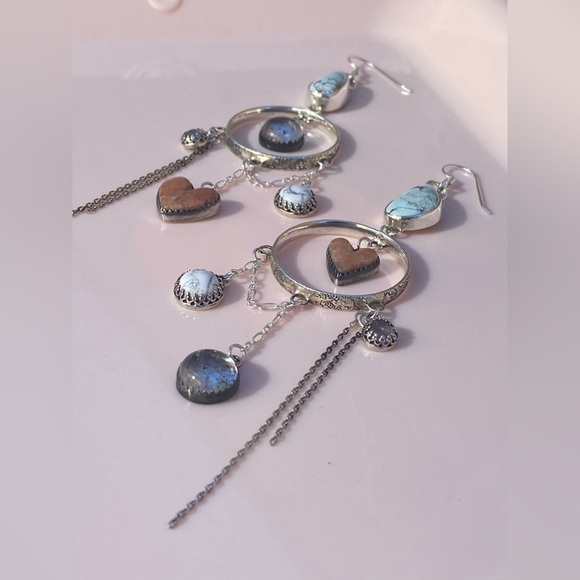 ❗️sold❗️Artisan handmade chandelier Love earrings - Picture 6 of 6